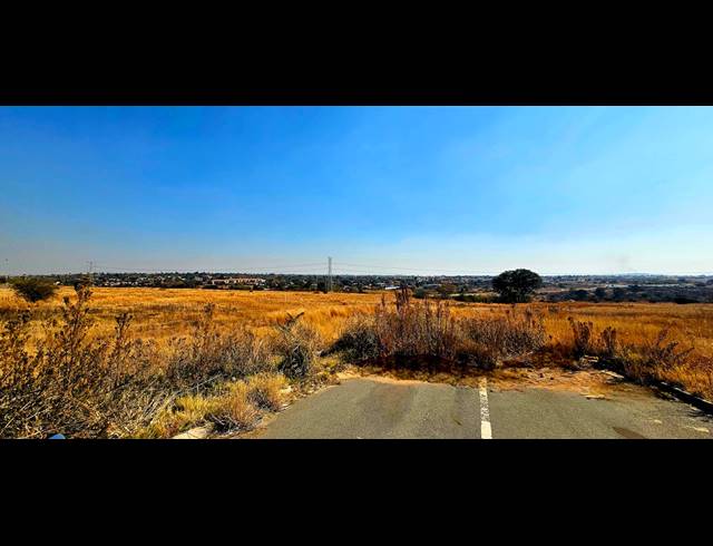 49,160M² VACANT LAND FOR SALE IN RASLOUW